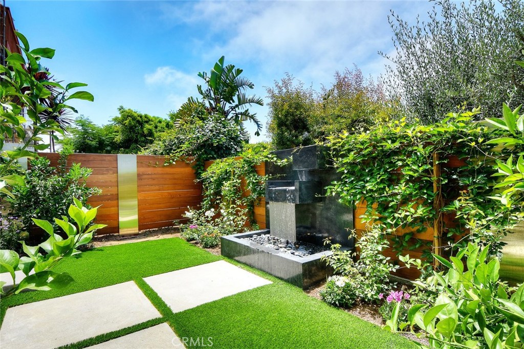 947 Acapulco Street, Laguna Beach CA 92651 - photo 1