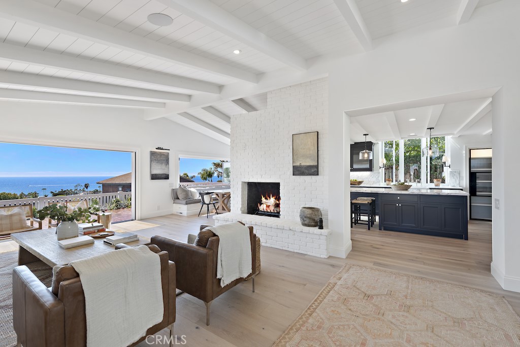 950 Hillcrest Drive, Laguna Beach CA 92651 - photo 1
