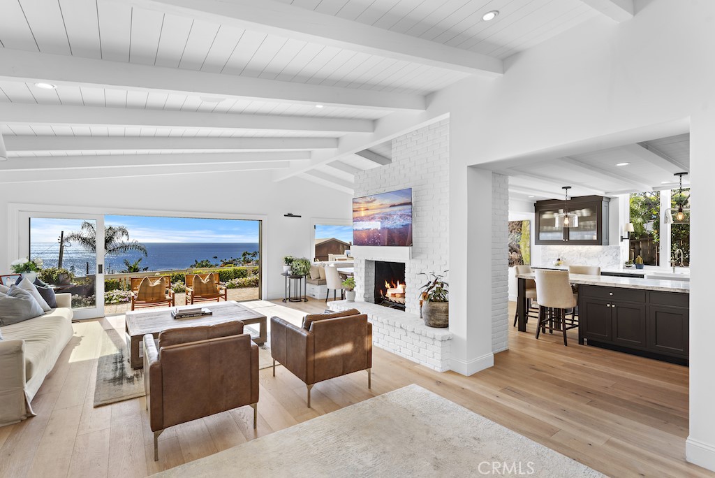 950 Hillcrest Drive, Laguna Beach CA 92651 - photo 1