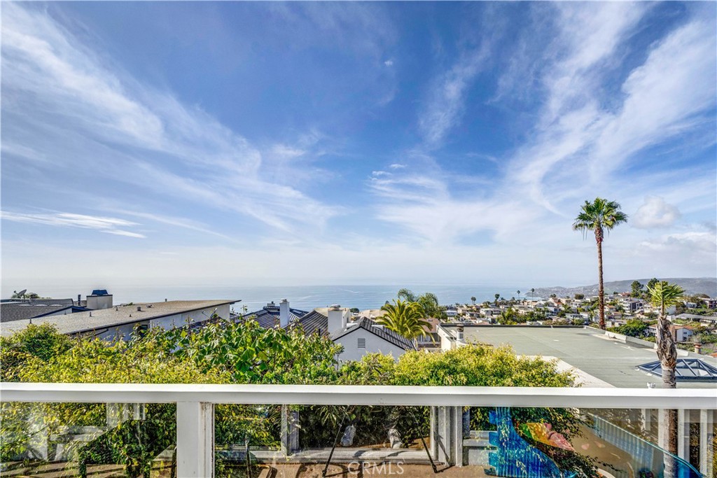 953 Santa Ana Street, Laguna Beach CA 92651 - photo 1