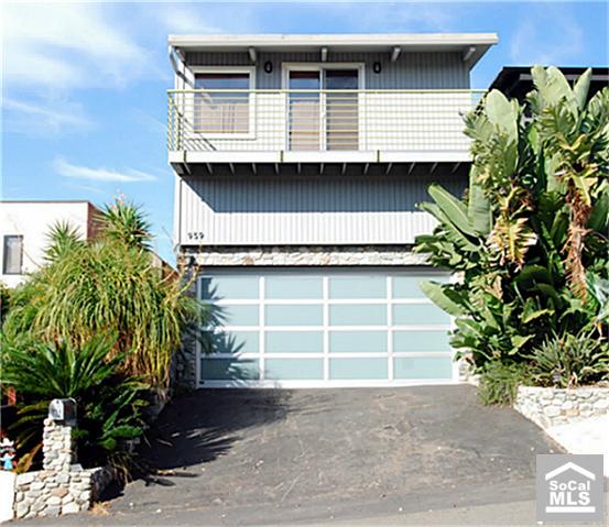 Exterior with 2-car attached garage. - 959 MIRAMAR Street, Laguna Beach CA 92651 - photo 1