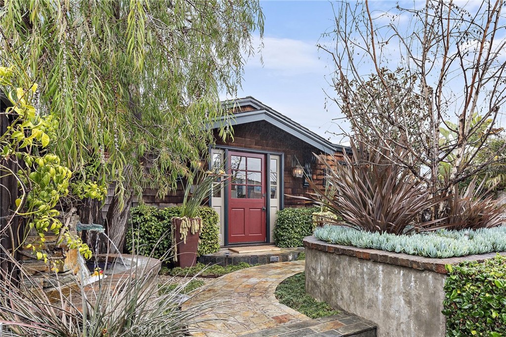 Stone and custom brick work greet you're entry - 962 Glenneyre Street, Laguna Beach CA 92651 - photo 1