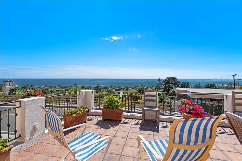 964 Temple Hills Drive B, Laguna Beach CA 92651 - photo 1