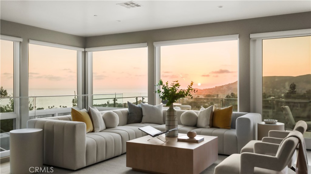 964 Van Dyke, Laguna Beach CA 92651 - photo 9