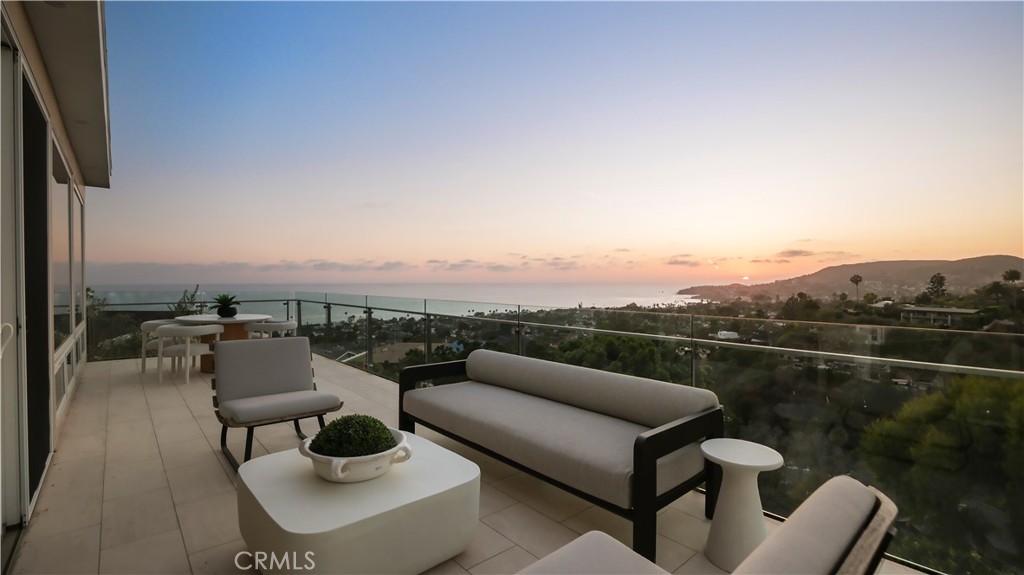 964 Van Dyke, Laguna Beach CA 92651 - photo 10