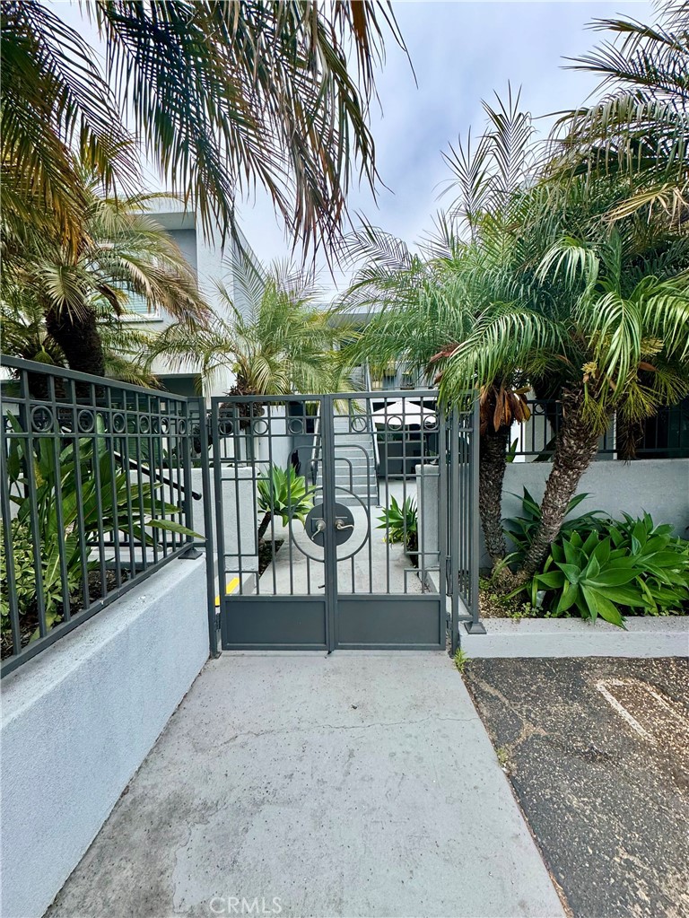 970 Glenneyre Street D, Laguna Beach CA 92651 - photo 1