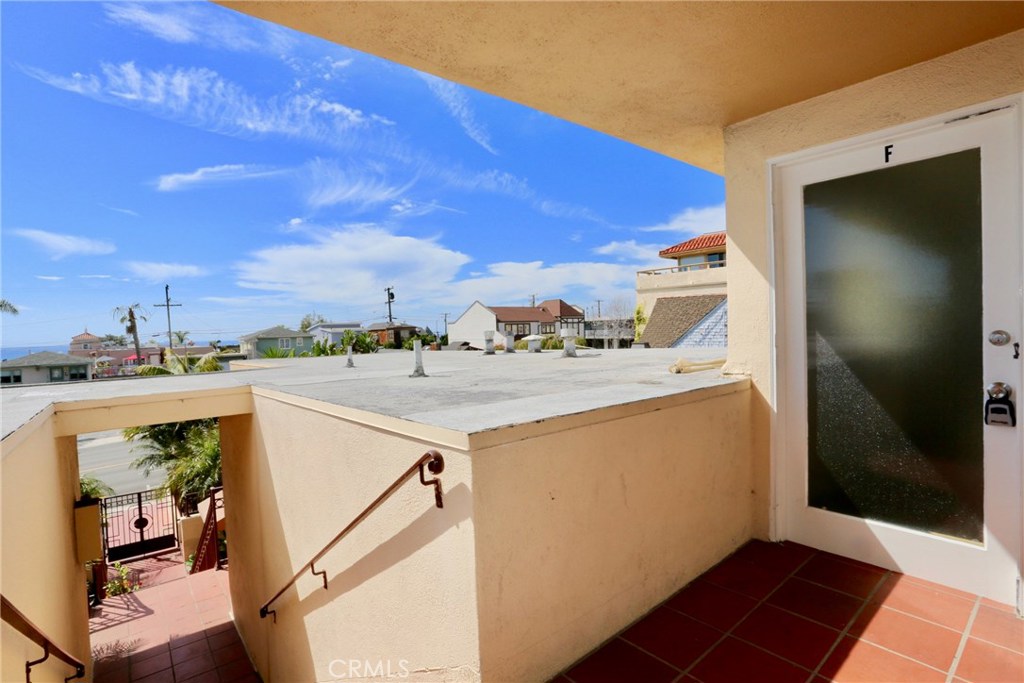 970 Glenneyre Street F, Laguna Beach CA 92651 - photo 1