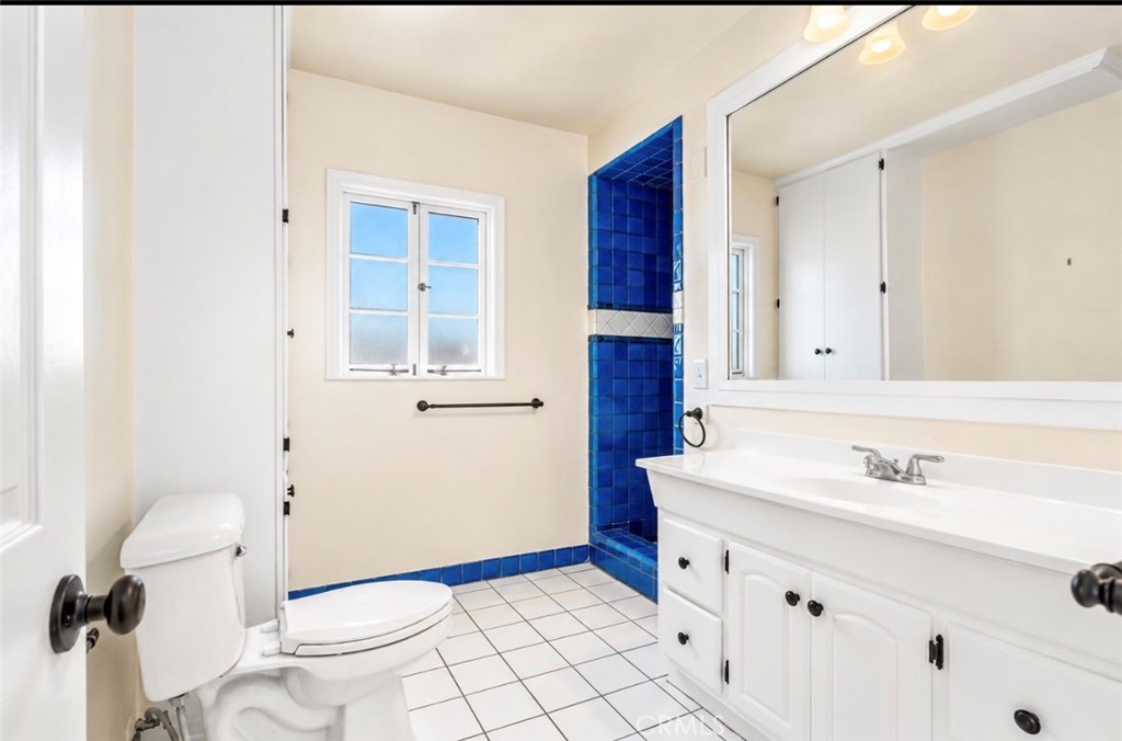 976 S Coast Highway A, Laguna Beach CA 92651 - photo 13