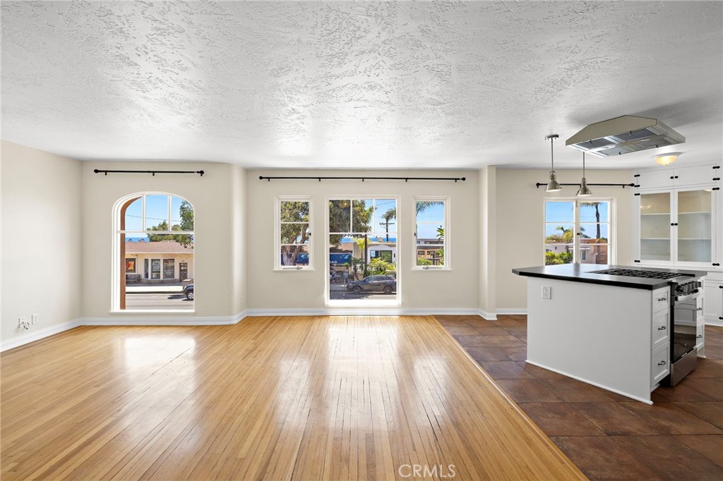976 S Coast S A, Laguna Beach CA 92651 - photo 3