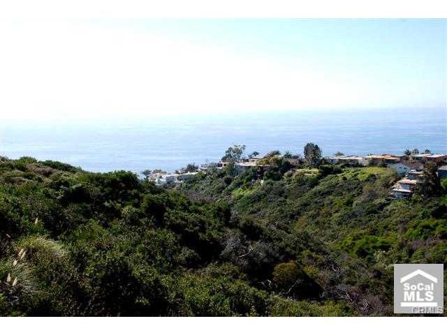 Views most can only dream of! No rooftops! Just water, sky and green! 3 bedrooms, 3 baths and a gorgeous view deck. - 979 Quivera Street, Laguna Beach CA 92651 - photo 1