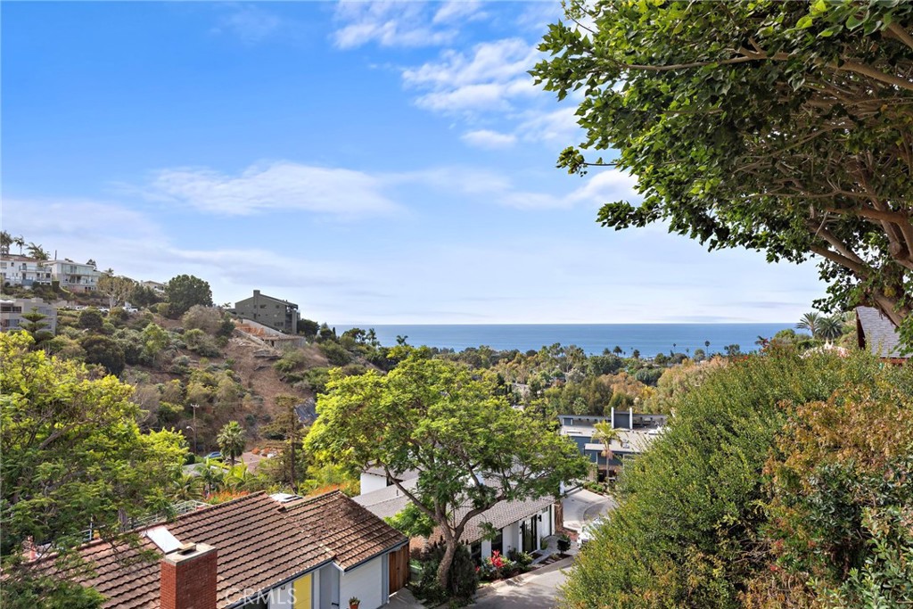 980 Meadowlark Lane, Laguna Beach CA 92651 - photo 1