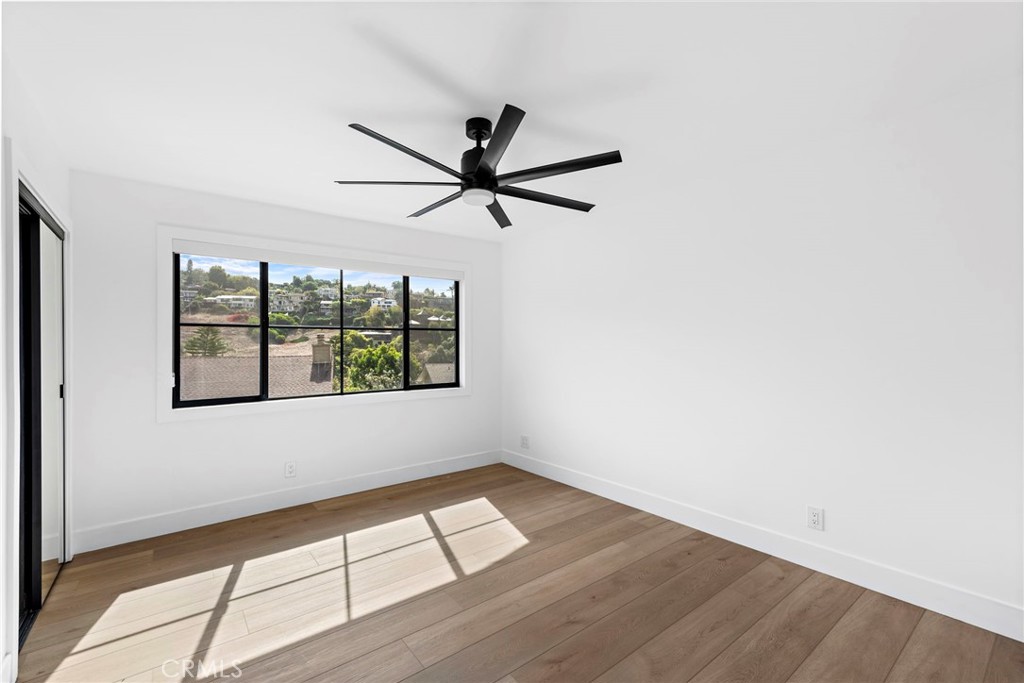 980 Meadowlark Lane, Laguna Beach CA 92651 - photo 18