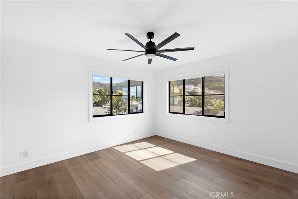 980 Meadowlark Lane, Laguna Beach CA 92651 - photo 19