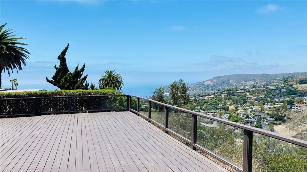 984 Summit Drive, Laguna Beach CA 92651 - photo 1