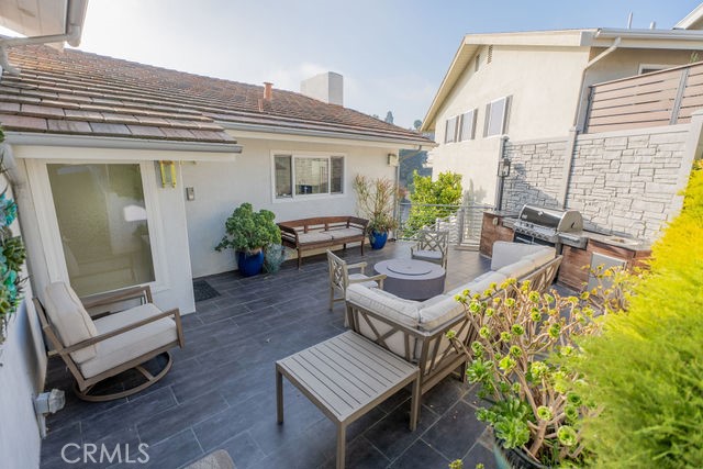 986 Oriole Drive, Laguna Beach CA 92651 - photo 2