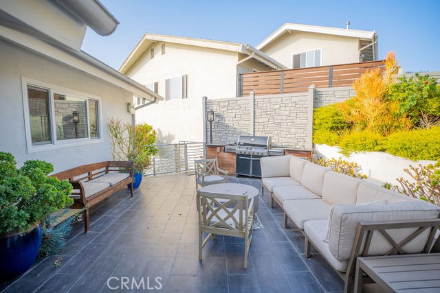 986 Oriole Drive, Laguna Beach CA 92651 - photo 3