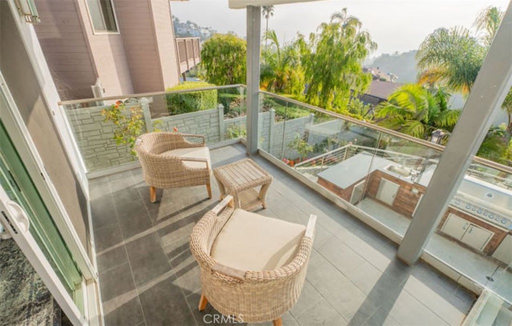 986 Oriole, Laguna Beach CA 92651 - photo 2
