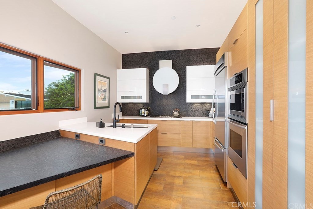 988 Acapulco, Laguna Beach CA 92651 - photo 4