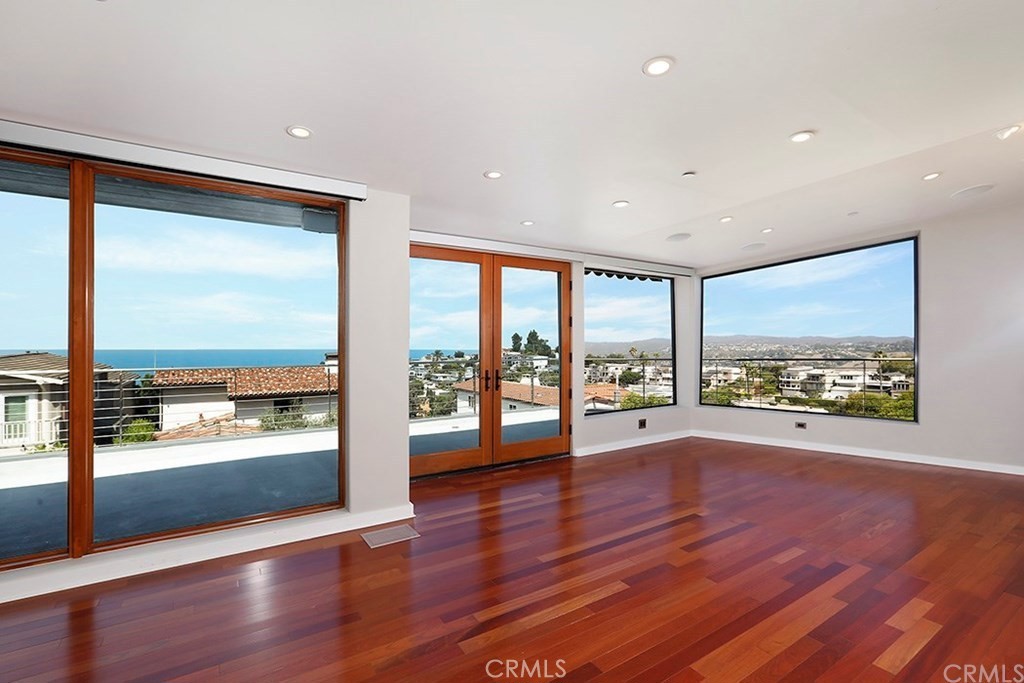 988 Acapulco, Laguna Beach CA 92651 - photo 7