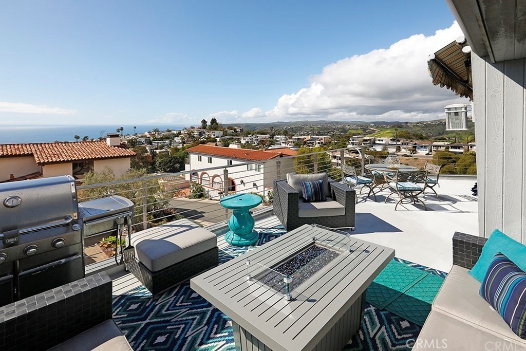 988 Acapulco, Laguna Beach CA 92651 - photo 9