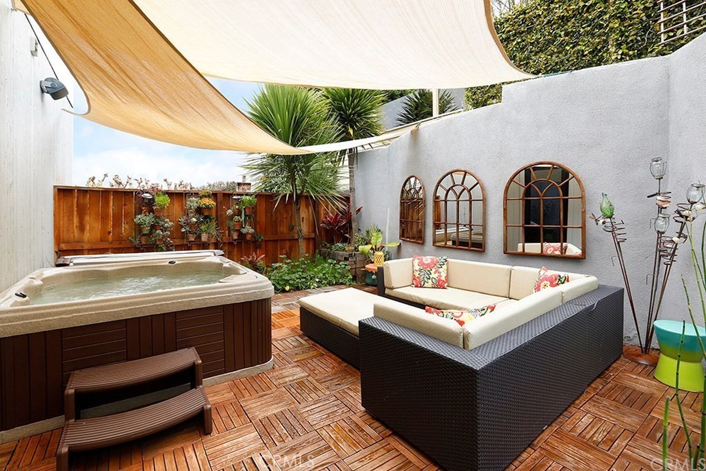 988 Acapulco, Laguna Beach CA 92651 - photo 10