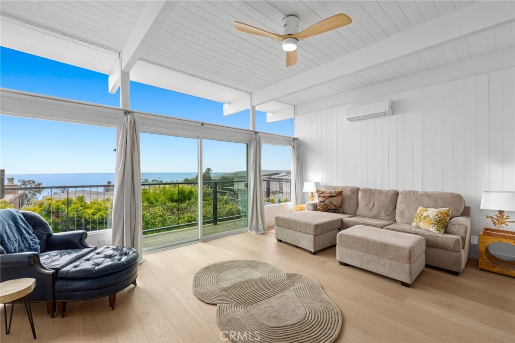 989 La Mirada, Laguna Beach CA 92651 - photo 2
