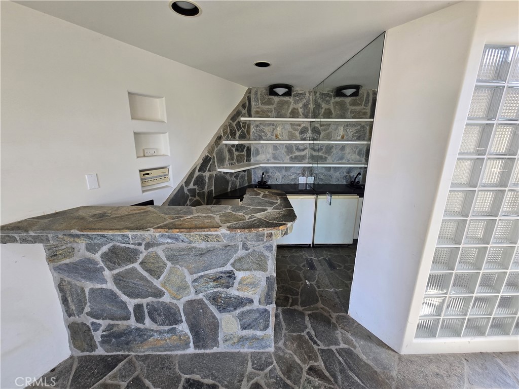 989 Miramar, Laguna Beach CA 92651 - photo 8