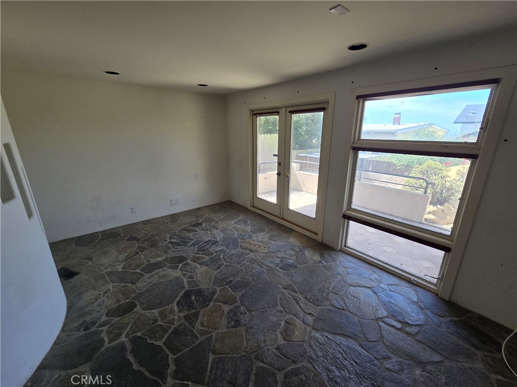 989 Miramar, Laguna Beach CA 92651 - photo 16