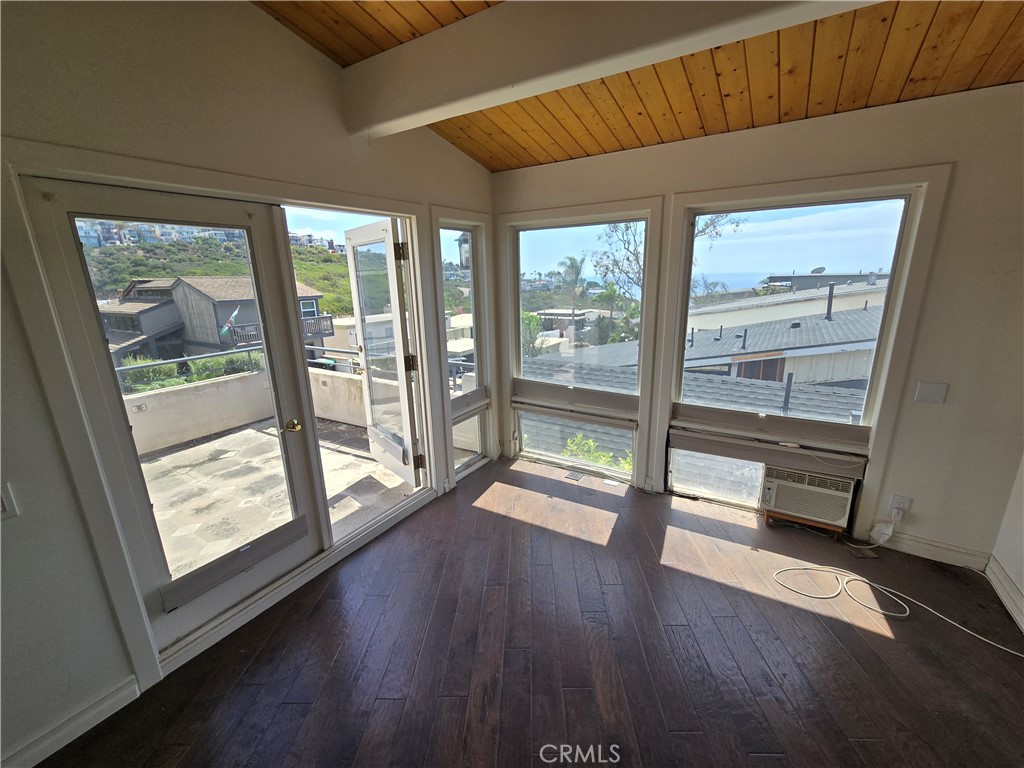 989 Miramar, Laguna Beach CA 92651 - photo 17