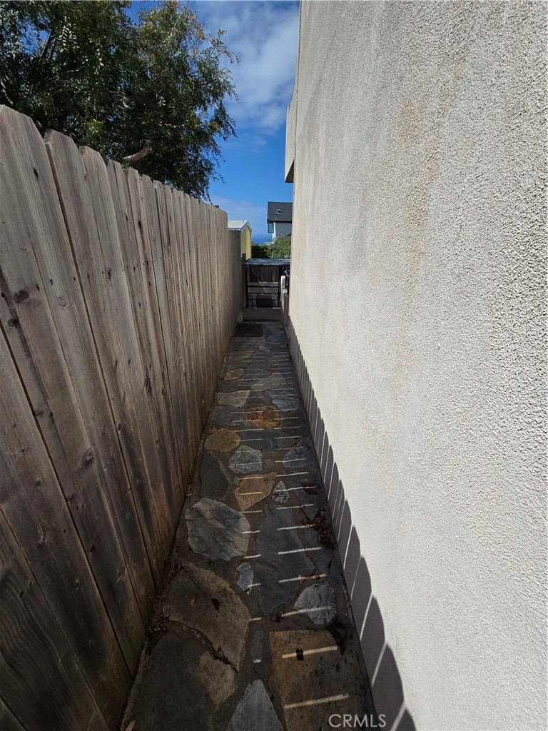 989 Miramar, Laguna Beach CA 92651 - photo 37