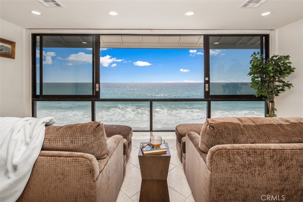 Living Room view - 99 Blue Lagoon, Laguna Beach CA 92651 - photo 1