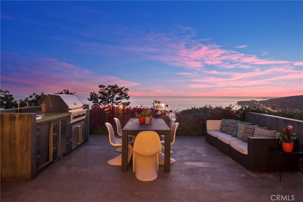 990 Capistrano Avenue, Laguna Beach CA 92651 - photo 1