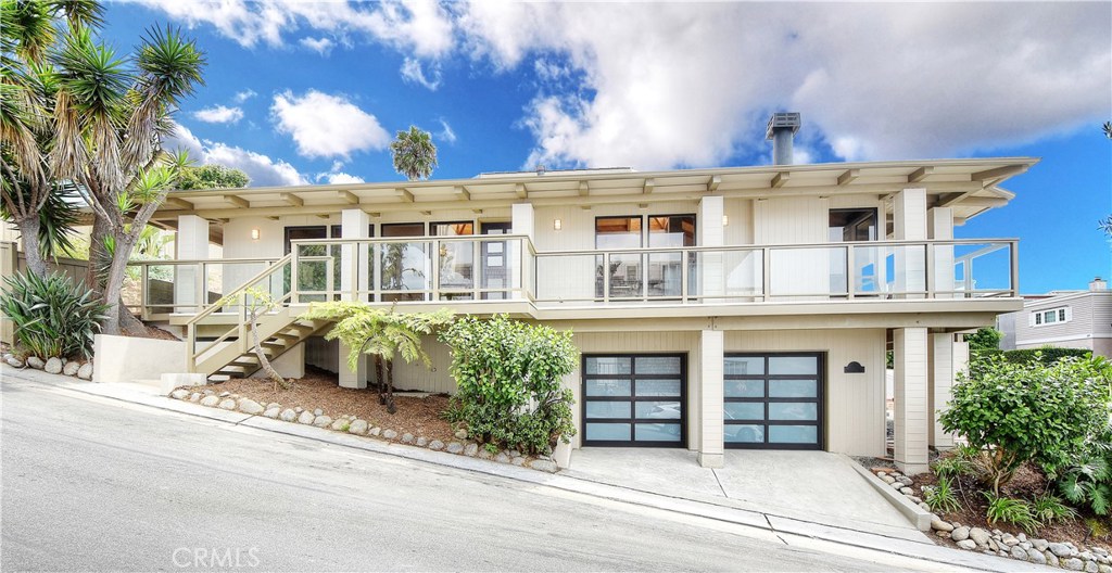 990 Santa Ana Street, Laguna Beach CA 92651 - photo 1