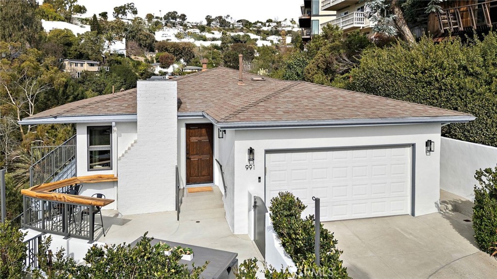 991 Meadowlark Drive, Laguna Beach CA 92651 - photo 1