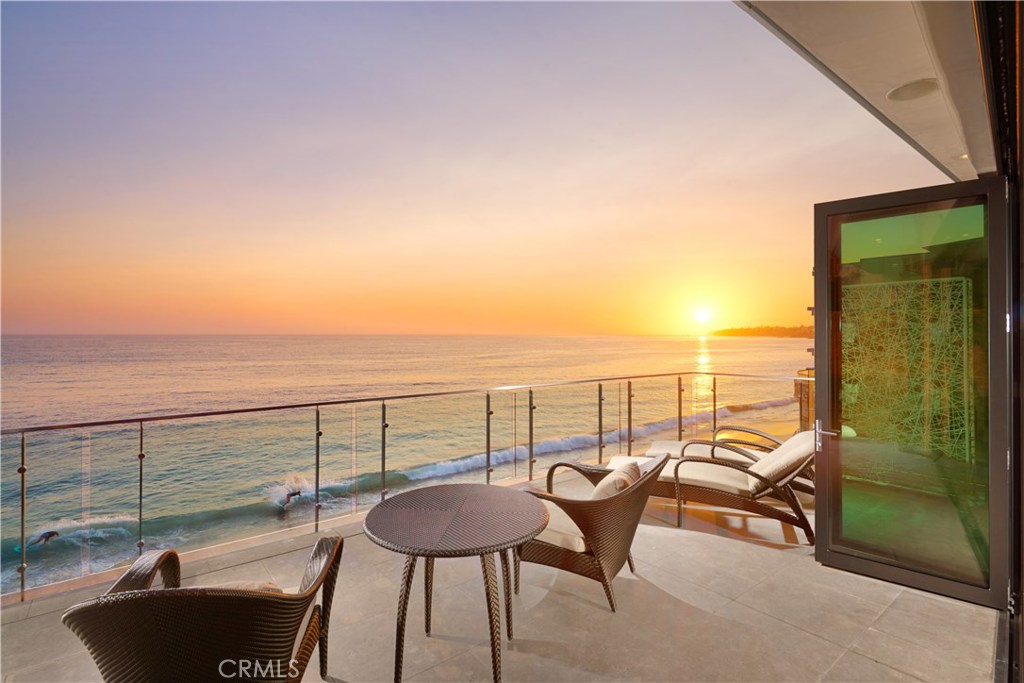 992 Ocean Front, Laguna Beach CA 92651 - photo 1