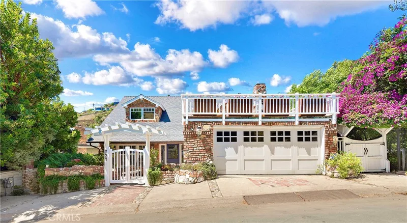994 Bluebird Canyon Drive, Laguna Beach, CA 92651