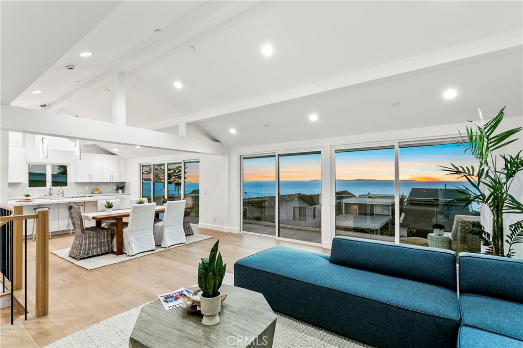 994 La Mirada, Laguna Beach CA 92651 - photo 1