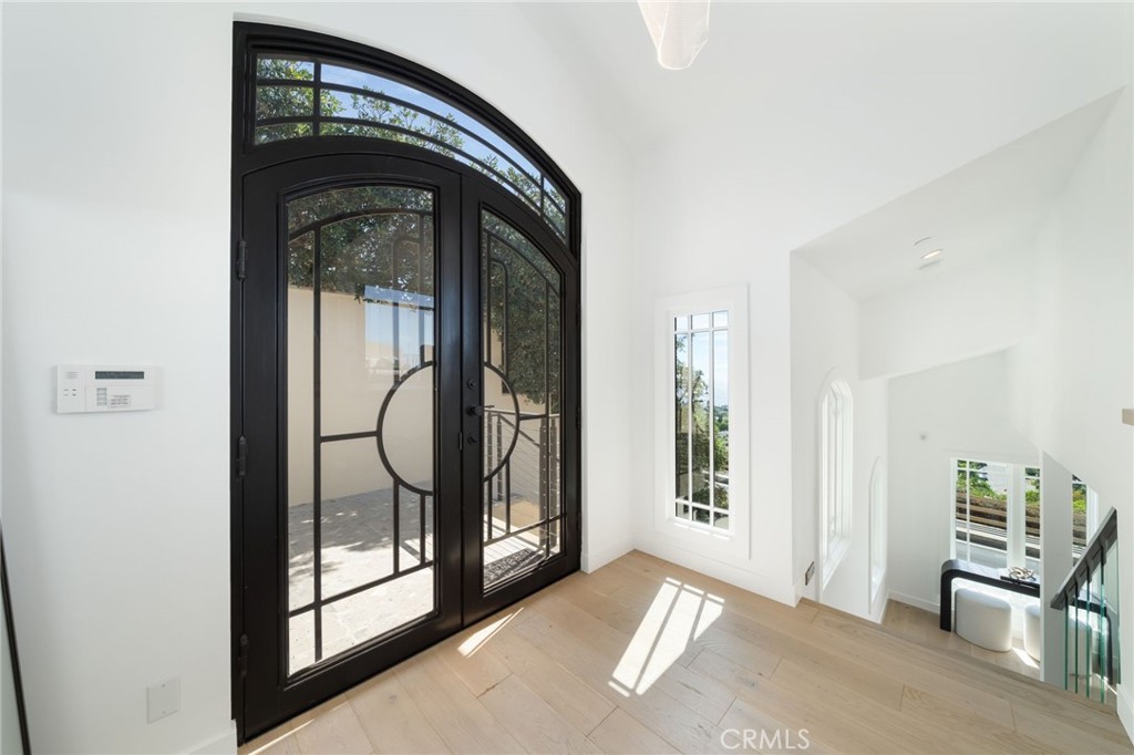 994 Temple Hills, Laguna Beach CA 92651 - photo 5