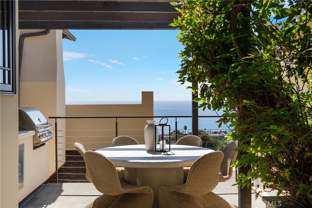 994 Temple Hills, Laguna Beach CA 92651 - photo 25