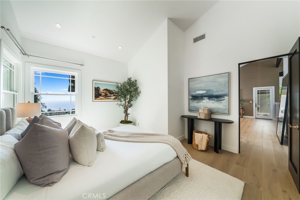 994 Temple Hills, Laguna Beach CA 92651 - photo 30