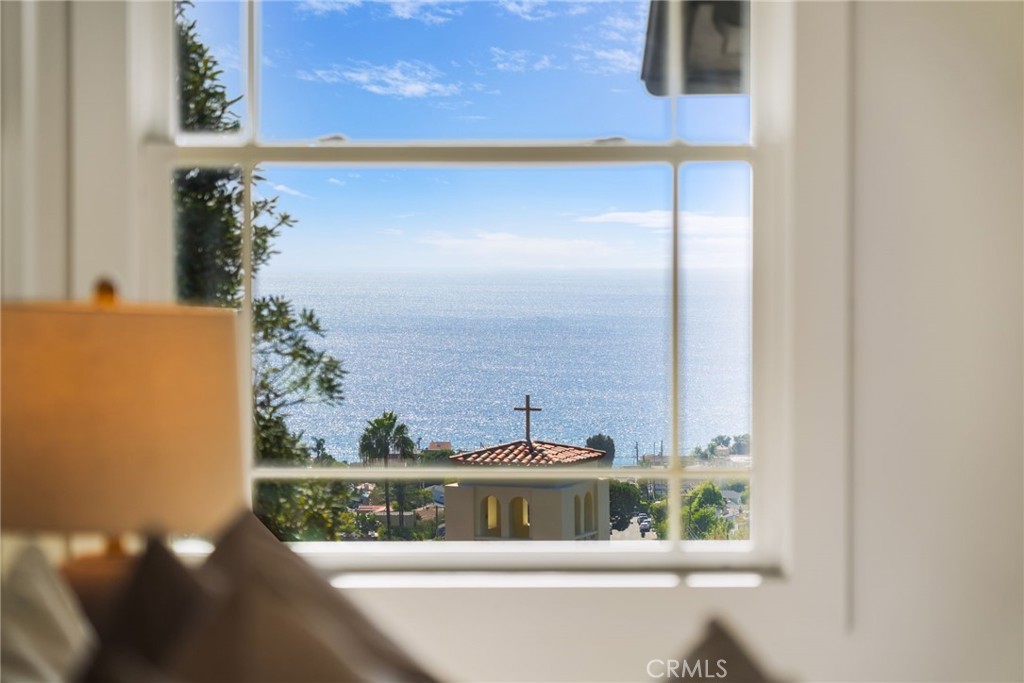 994 Temple Hills, Laguna Beach CA 92651 - photo 31