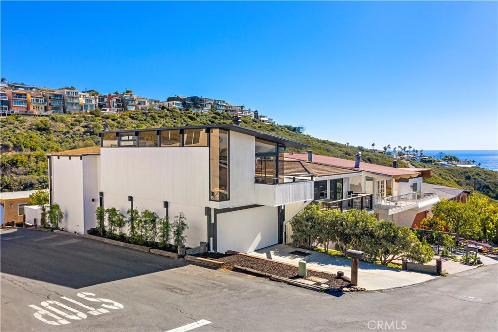 996 Noria Street, Laguna Beach CA 92651 - photo 1