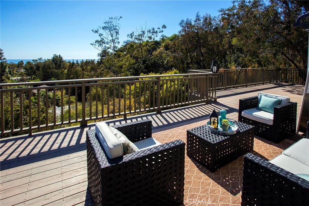 998 Meadowlark Drive, Laguna Beach CA 92651 - photo 1