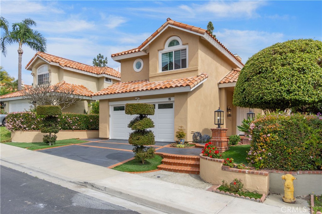 15 Tierra Vista, Laguna Hills CA 92653 - photo 1