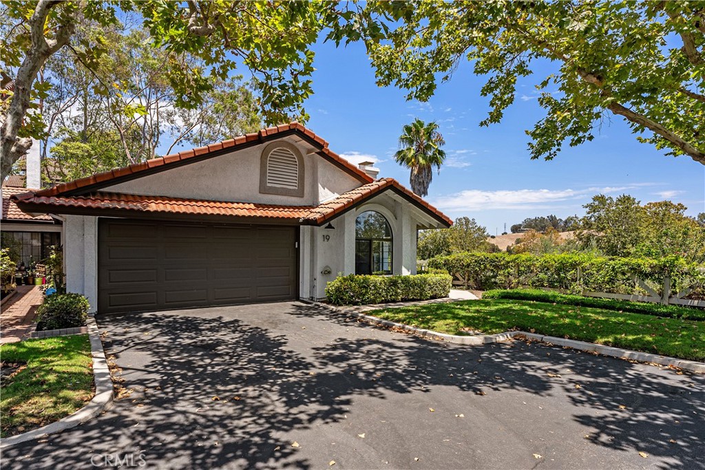 19 Briar Creek, Laguna Hills CA 92653 - photo 1
