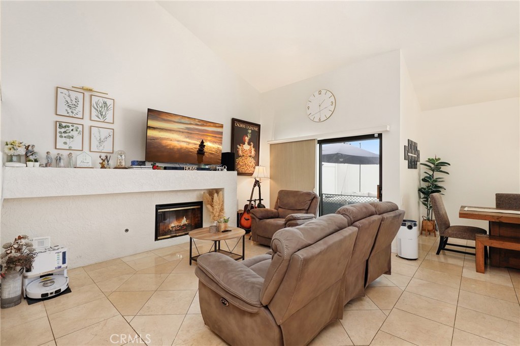 22 Rocky Creek Lane, Laguna Hills CA 92653 - photo 2