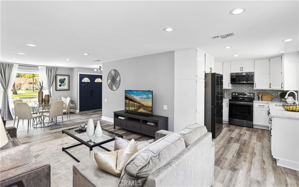 22121 Padova, Laguna Hills CA 92653 - photo 11