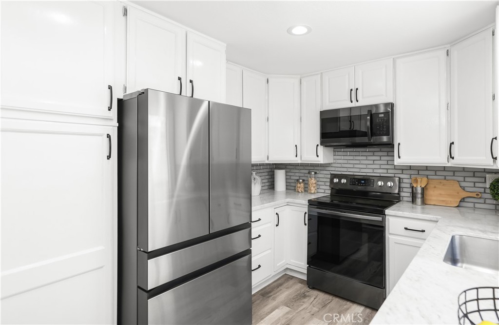 22121 Padova, Laguna Hills CA 92653 - photo 18