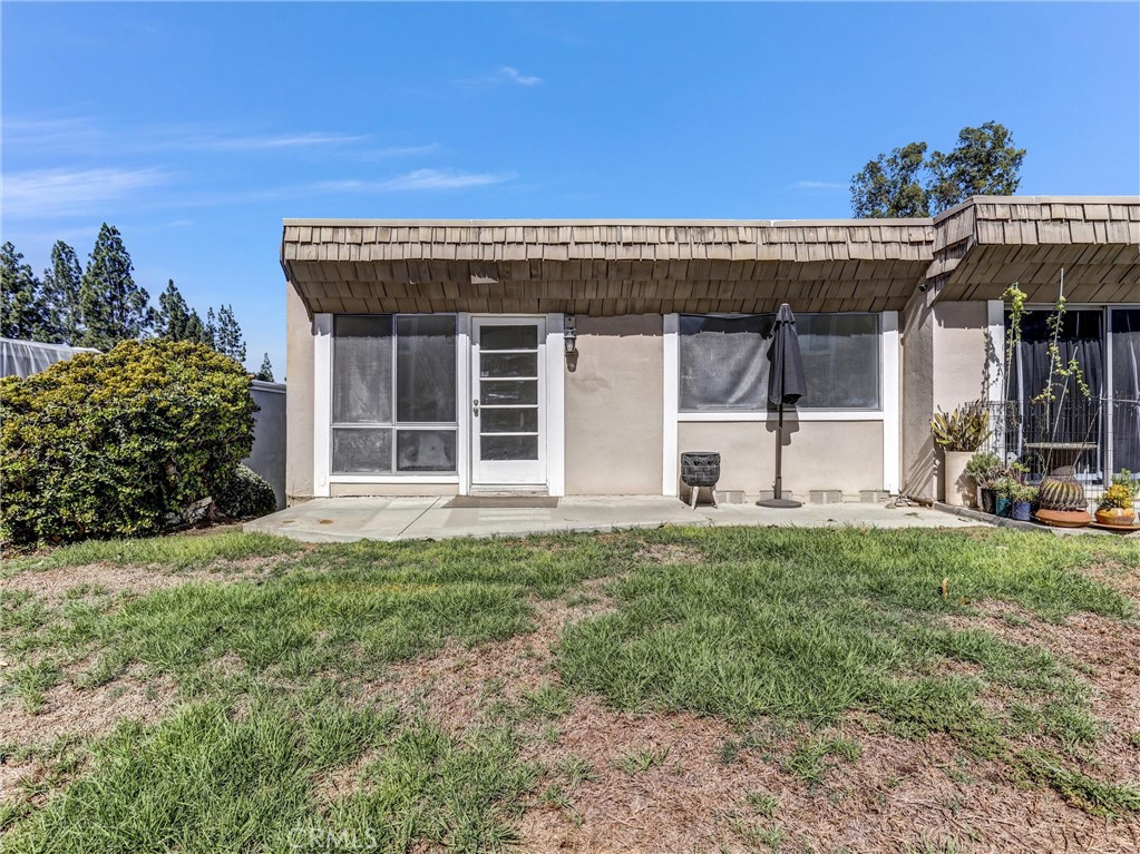 22496 Caminito Esteban, Laguna Hills CA 92653 - photo 16