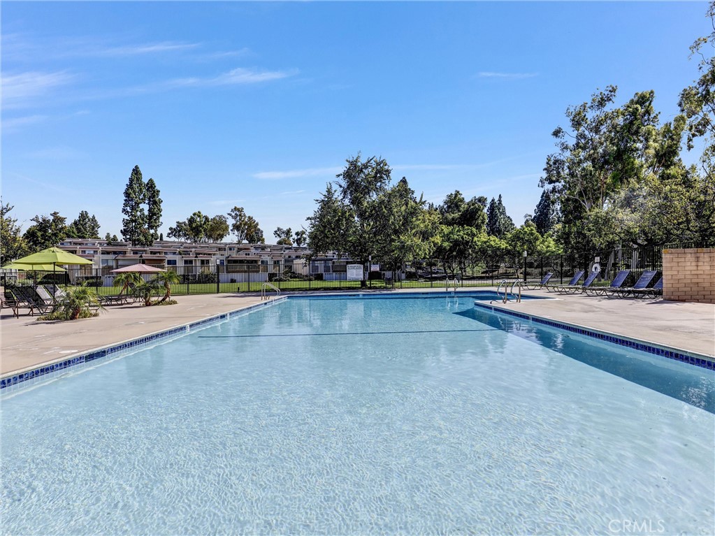 22496 Caminito Esteban, Laguna Hills CA 92653 - photo 18